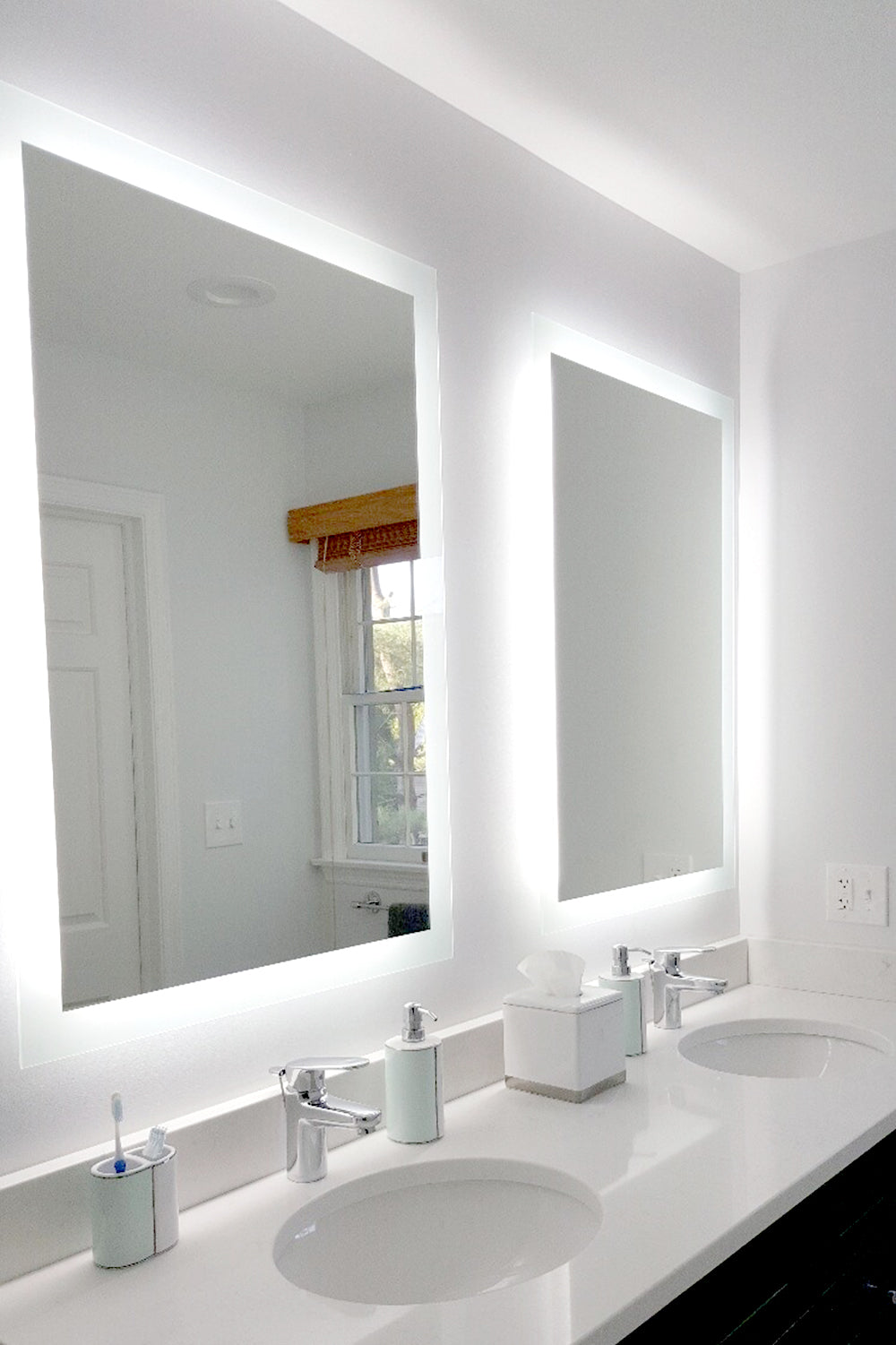 LED Mirror (Side-Lighted) 32" x 44"