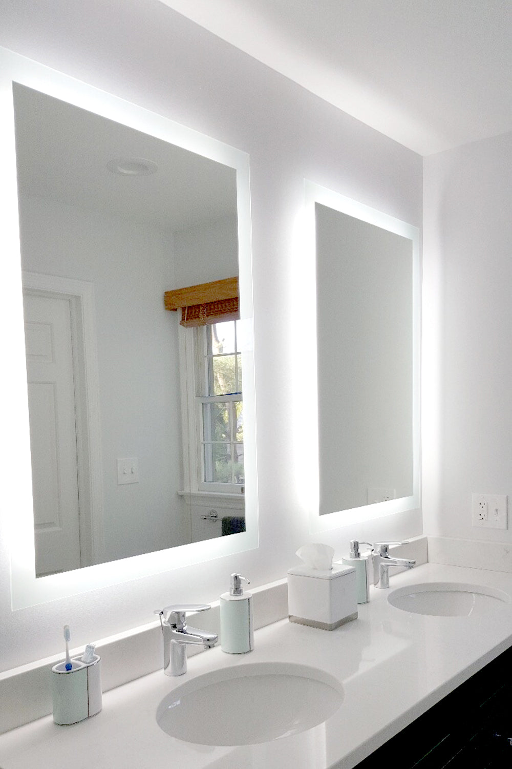 LED Mirror (Side-Lighted) 24" x 32" (or 32" x 24")