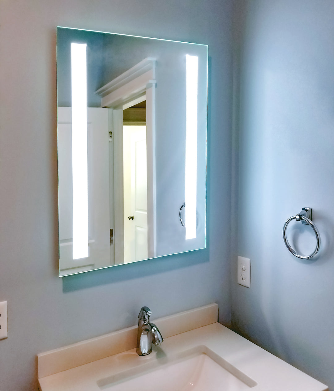 Front-Lighted Vertical LED Bar Bathroom Mirror: 24"x32" - Rectangular ...