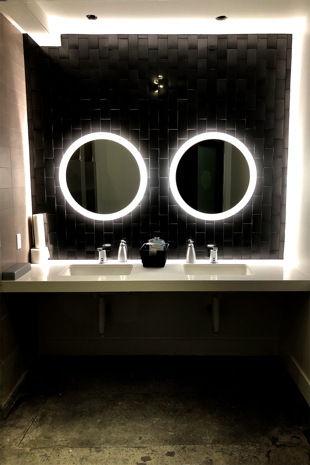 Front-Lighted LED Bathroom Vanity Mirror: 44 x 44 - Round